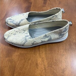 Cole Haan Cream and Gray Snakeskin Flats
